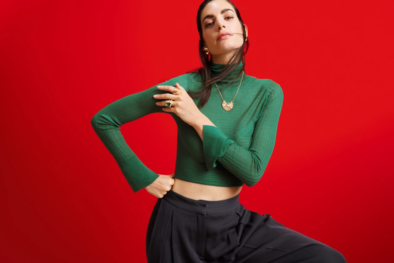 Foto von einem Model, es trägt Wempe Schmuck - retuschiert