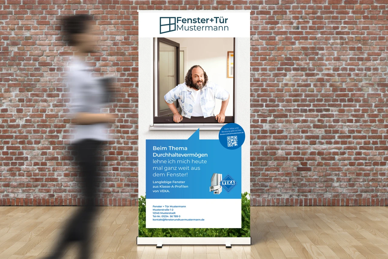 POS Rollup einer VEKA Showroom-Anzeige