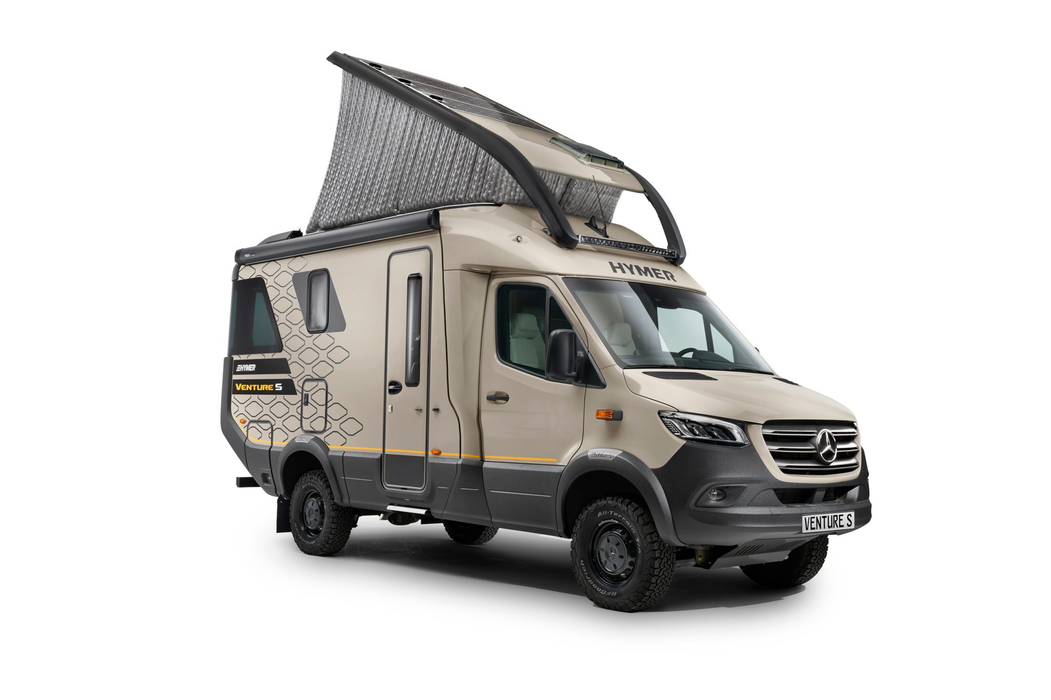 Hymer_3_4_Front_Beige_Dach_auf-2048x1365